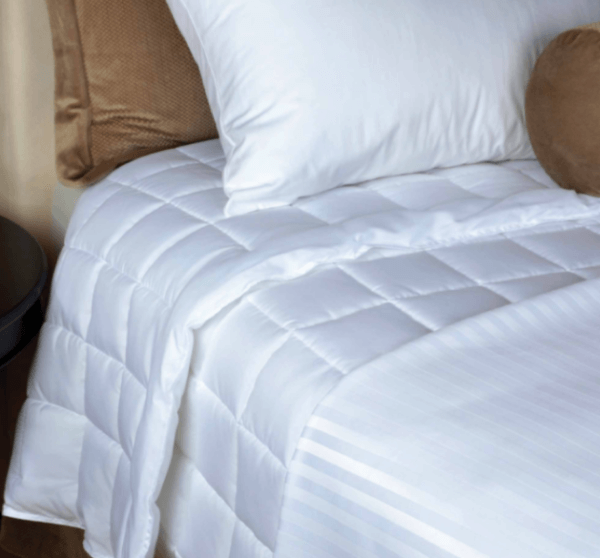 LiteLuxe™ Comforter