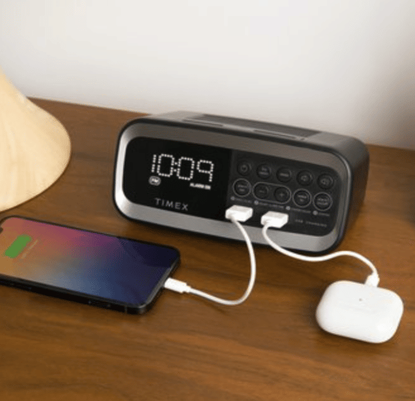 T1305 Pre-set FM Clock Radio with Dual USB Charging