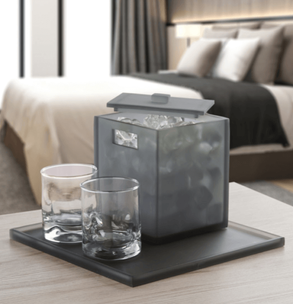 Smoke 2 Qt Ice Bucket & Tray